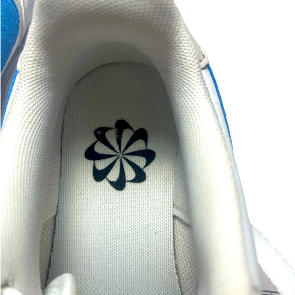 NIKE AIR NEW WITHOUT BOX SIZE 3.5Y - Picture 9 of 11